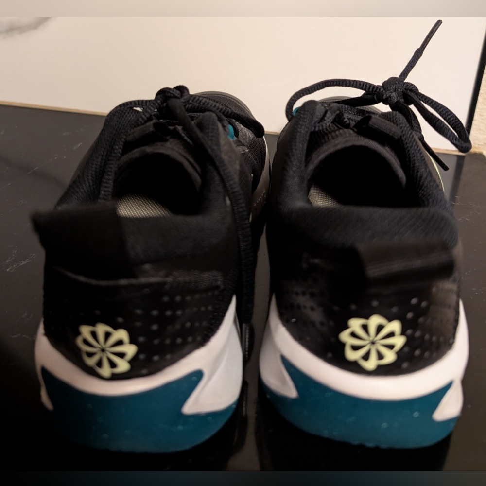 Nike Omni Multi Court Black Hardly Volt Sneakers Size 6Y MSRP $90 - Picture 9 of 11